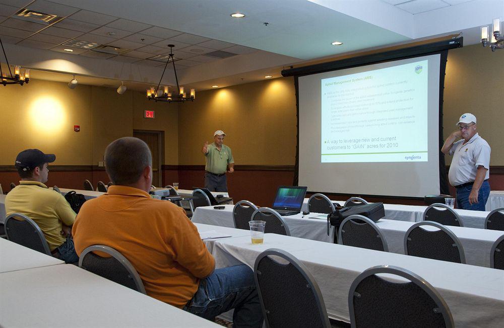 Holiday Inn Hotel & Suites Owatonna Fasiliteter bilde