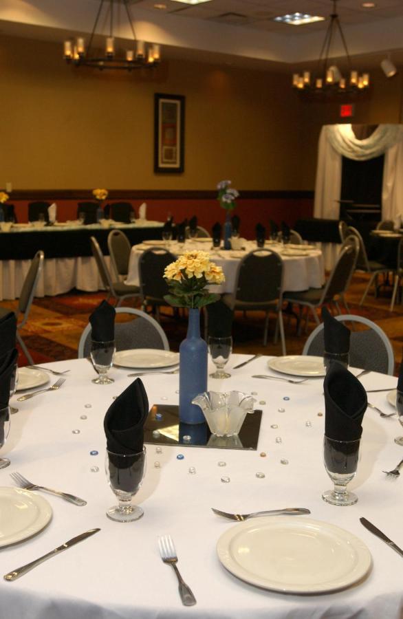 Holiday Inn Hotel & Suites Owatonna Eksteriør bilde
